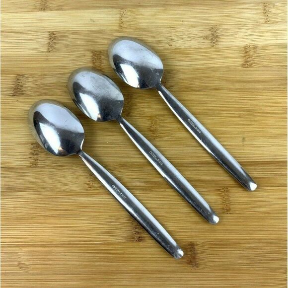 Oneida Leda 3 Oval Soup Spoons 18/10 Stainless Steel Replacement Flatware - Picture 2 of 6